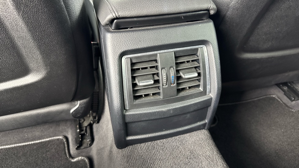 BMW 4 Series 420i M Sport 5dr Auto [Professional Media] Petrol Hatchback - Image 41