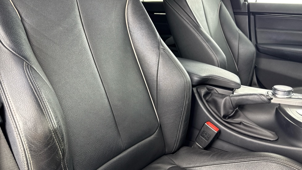 BMW 4 Series 420i M Sport 5dr Auto [Professional Media] Petrol Hatchback - Image 45