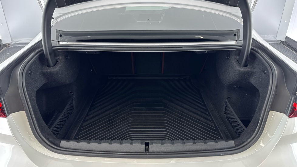 BMW 4 Series M440i xDrive MHT 2dr Step Auto Petrol Coupe - Image 13