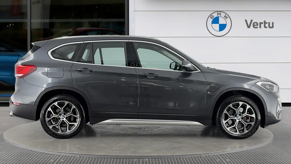 BMW X1 xDrive 20i [178] xLine 5dr Step Auto Petrol Estate - Image 3