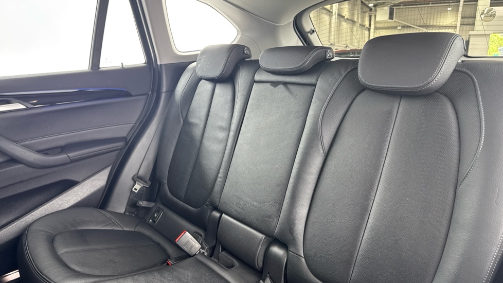 BMW X1 xDrive 20i [178] xLine 5dr Step Auto Petrol Estate - Image 12