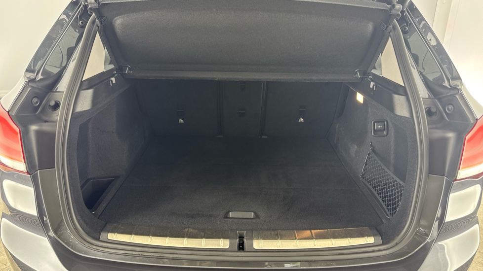 BMW X1 xDrive 20i [178] xLine 5dr Step Auto Petrol Estate - Image 13