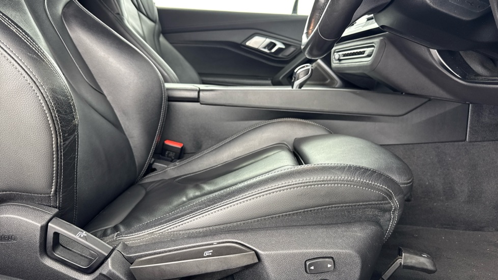 BMW Z4 sDrive 20i M Sport 2dr Auto Petrol Roadster - Image 40