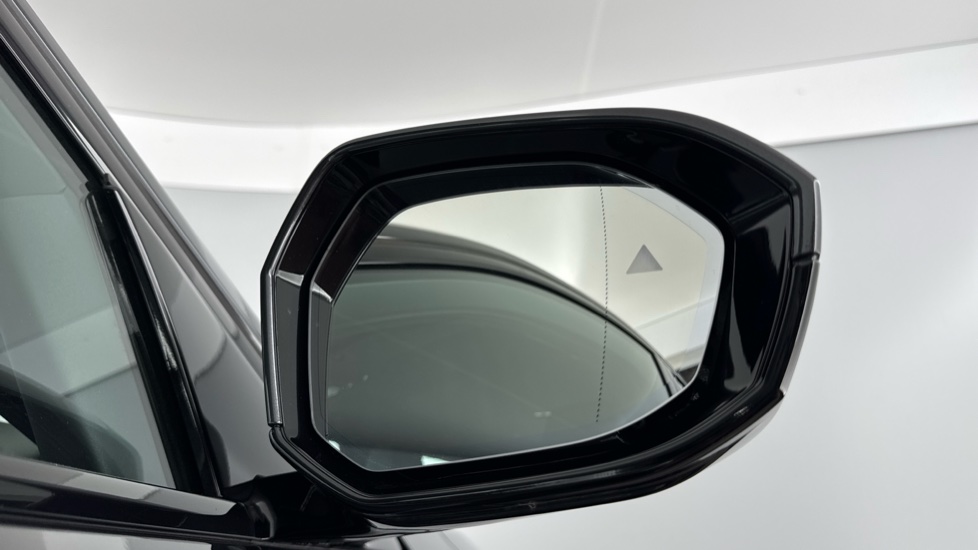 BMW i5 250kW eDrive40 M Sport 84kWh 5dr Auto Electric Estate - Image 32