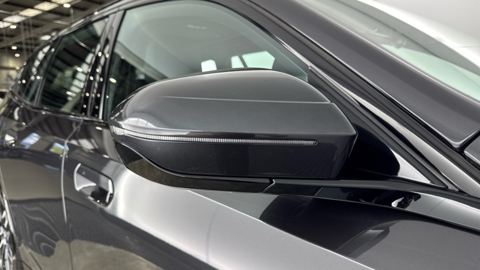 BMW i5 250kW eDrive40 M Sport 84kWh 5dr Auto Electric Estate - Image 33
