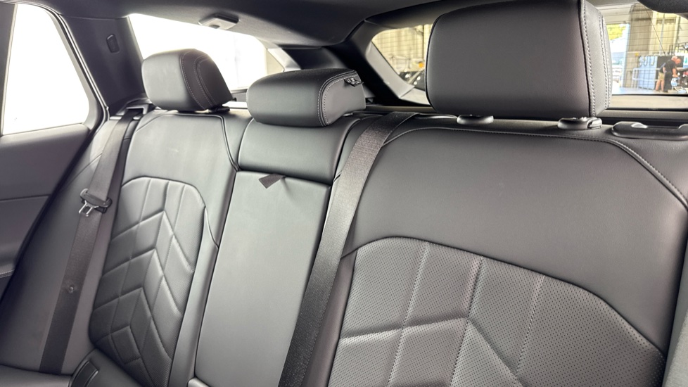 BMW i5 250kW eDrive40 M Sport 84kWh 5dr Auto Electric Estate - Image 42