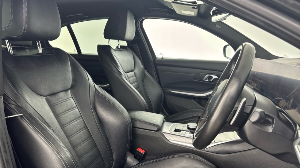 BMW 3 Series 320i M Sport 4dr Step Auto Petrol Saloon - Image 11