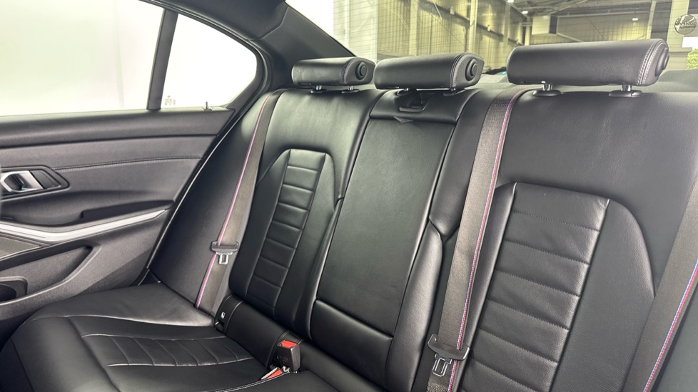 BMW 3 Series 320i M Sport 4dr Step Auto Petrol Saloon - Image 12