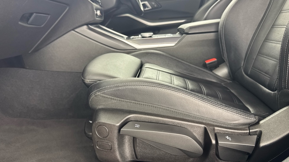 BMW 3 Series 320i M Sport 4dr Step Auto Petrol Saloon - Image 36