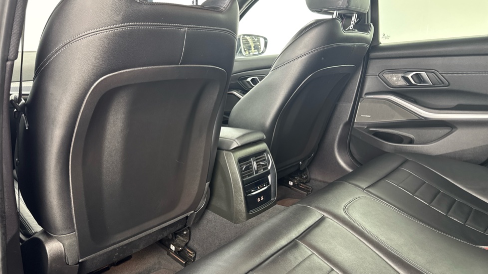 BMW 3 Series 320i M Sport 4dr Step Auto Petrol Saloon - Image 41
