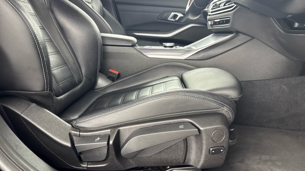 BMW 3 Series 320i M Sport 4dr Step Auto Petrol Saloon - Image 45