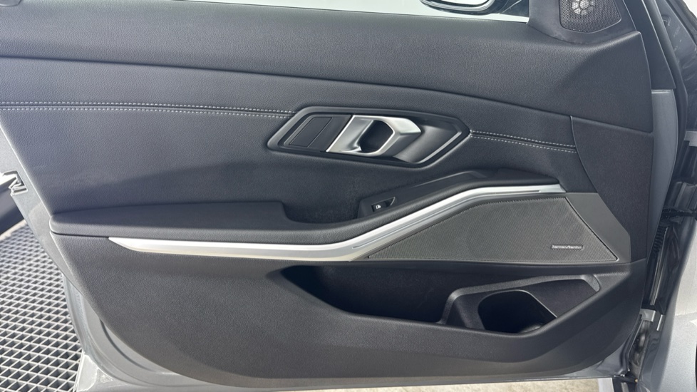 BMW 3 Series 320i M Sport 4dr Step Auto Petrol Saloon - Image 34