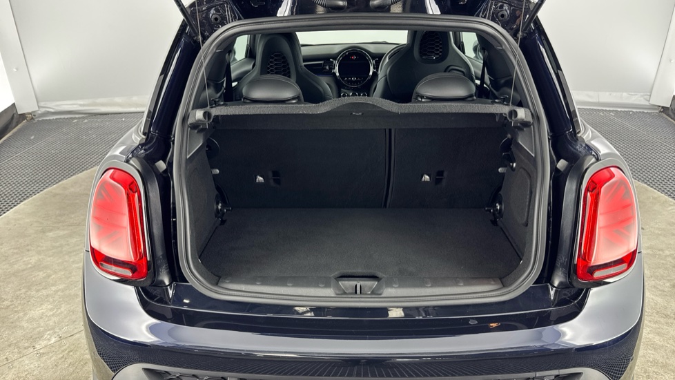 MINI Hatchback 2.0 John Cooper Works Premium 3dr Auto Petrol Hatchback - Image 13