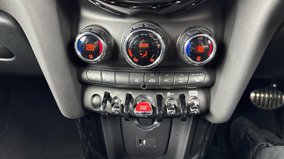 MINI Hatchback 2.0 John Cooper Works Premium 3dr Auto Petrol Hatchback - Image 29