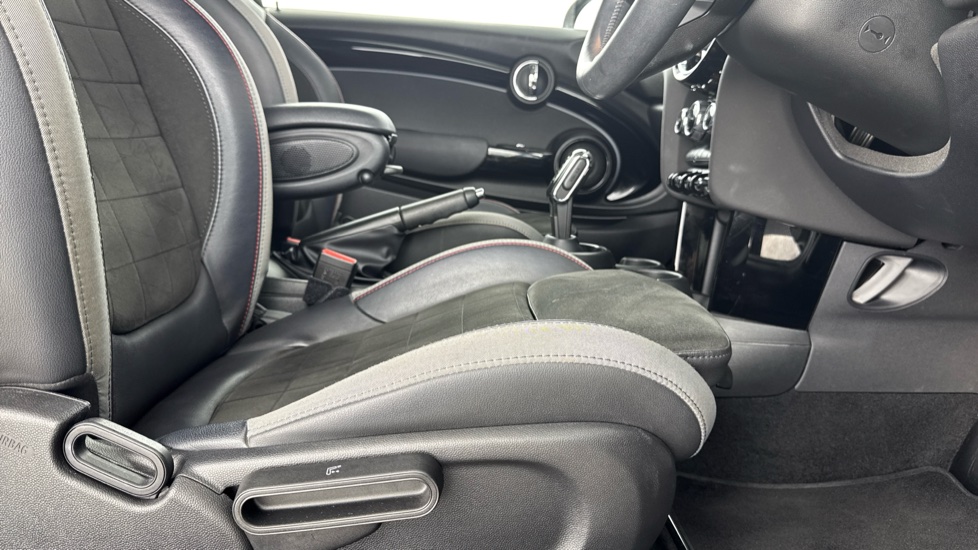 MINI Hatchback 2.0 John Cooper Works Premium 3dr Auto Petrol Hatchback - Image 40