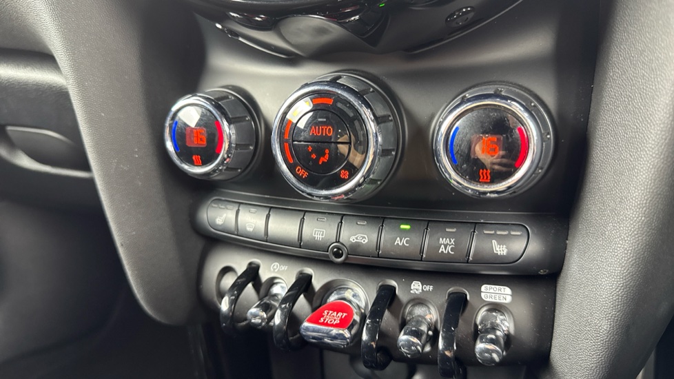 MINI Hatchback 2.0 John Cooper Works Premium 3dr Auto Petrol Hatchback - Image 46