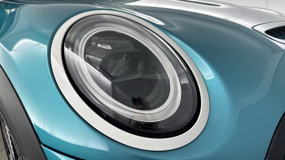 MINI Convertible 2.0 Cooper S Seaside Edition 2dr Auto Petrol Convertible - Image 23