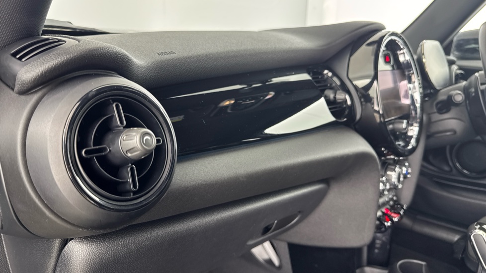 MINI Hatchback 2.0 Cooper S Sport 3dr Auto Petrol Hatchback - Image 34