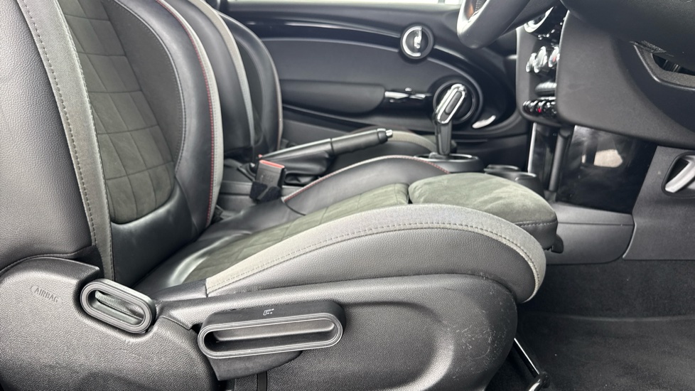 MINI Hatchback 2.0 Cooper S Sport 3dr Auto Petrol Hatchback - Image 39