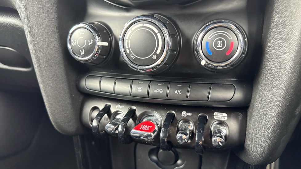 MINI Hatchback 2.0 Cooper S Sport 3dr Auto Petrol Hatchback - Image 47