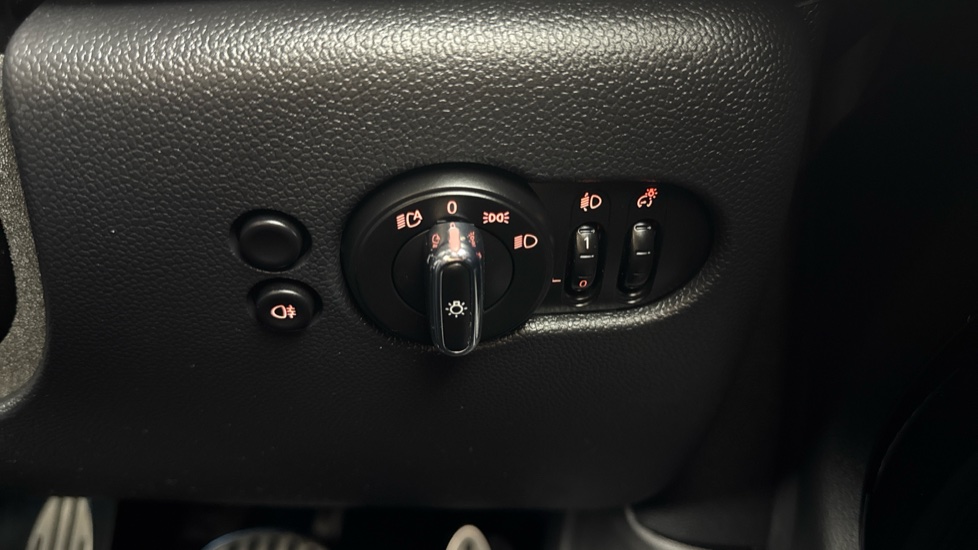 MINI Hatchback 2.0 Cooper S Sport 3dr Auto Petrol Hatchback - Image 49