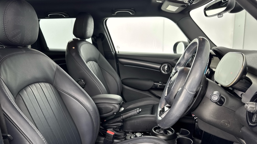 MINI Hatchback 2.0 Cooper S Exclusive 5dr Auto Petrol Hatchback - Image 11