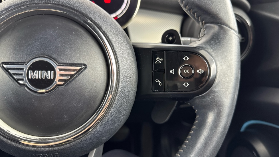 MINI Hatchback 2.0 Cooper S Exclusive 5dr Auto Petrol Hatchback - Image 18
