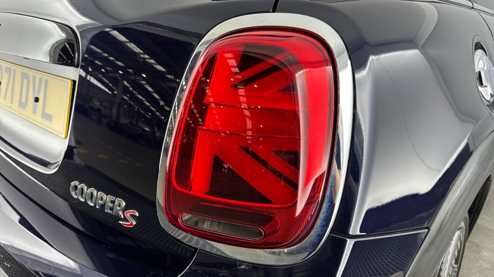 MINI Hatchback 2.0 Cooper S Exclusive 5dr Auto Petrol Hatchback - Image 22