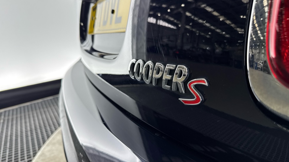 MINI Hatchback 2.0 Cooper S Exclusive 5dr Auto Petrol Hatchback - Image 24