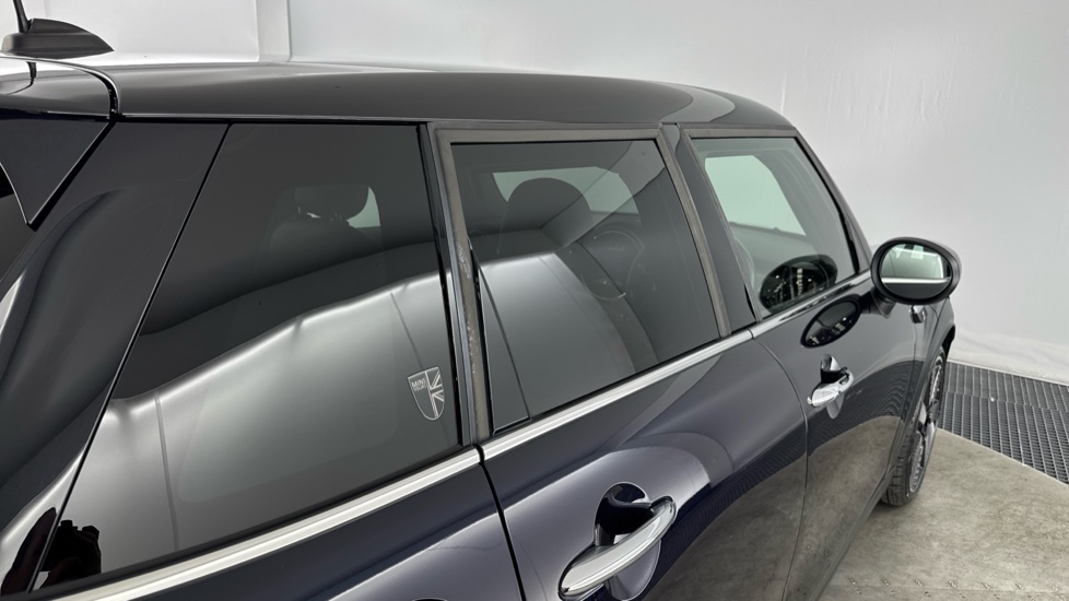 MINI Hatchback 2.0 Cooper S Exclusive 5dr Auto Petrol Hatchback - Image 27