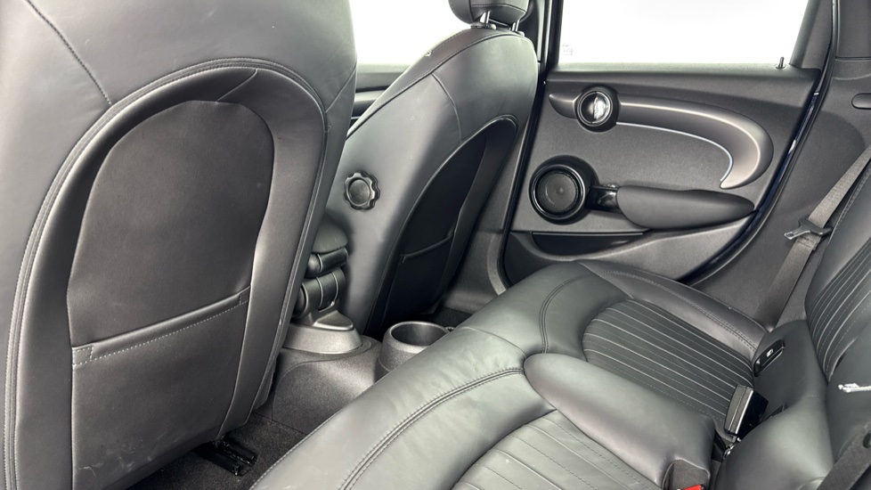 MINI Hatchback 2.0 Cooper S Exclusive 5dr Auto Petrol Hatchback - Image 36