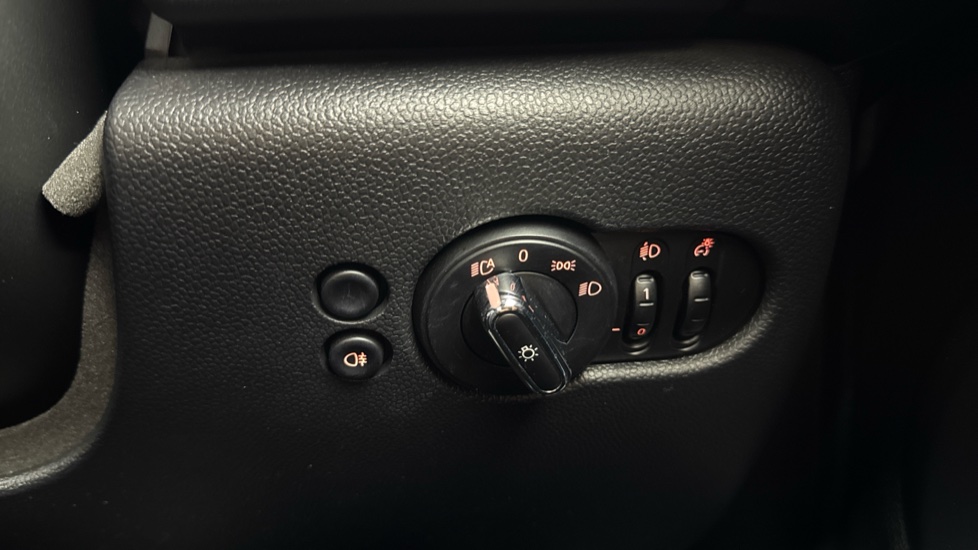 MINI Hatchback 2.0 Cooper S Exclusive 5dr Auto Petrol Hatchback - Image 50