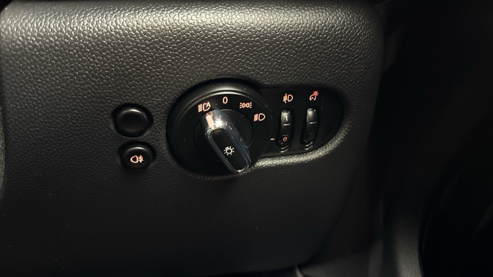 MINI Hatchback 2.0 Cooper S Sport 3dr Auto Petrol Hatchback - Image 46