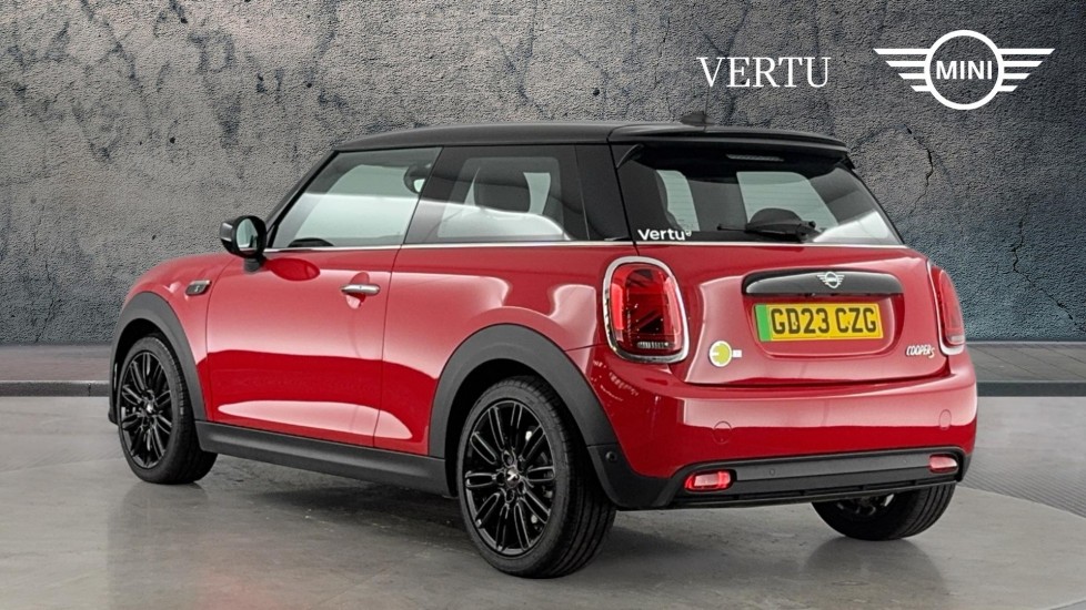 MINI Hatchback 135kW Cooper S Level 2 33kWh 3dr Auto Electric Hatchback - Image 2