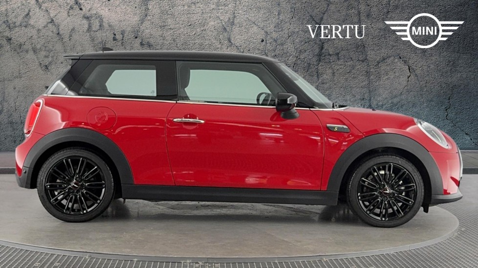 MINI Hatchback 135kW Cooper S Level 2 33kWh 3dr Auto Electric Hatchback - Image 3