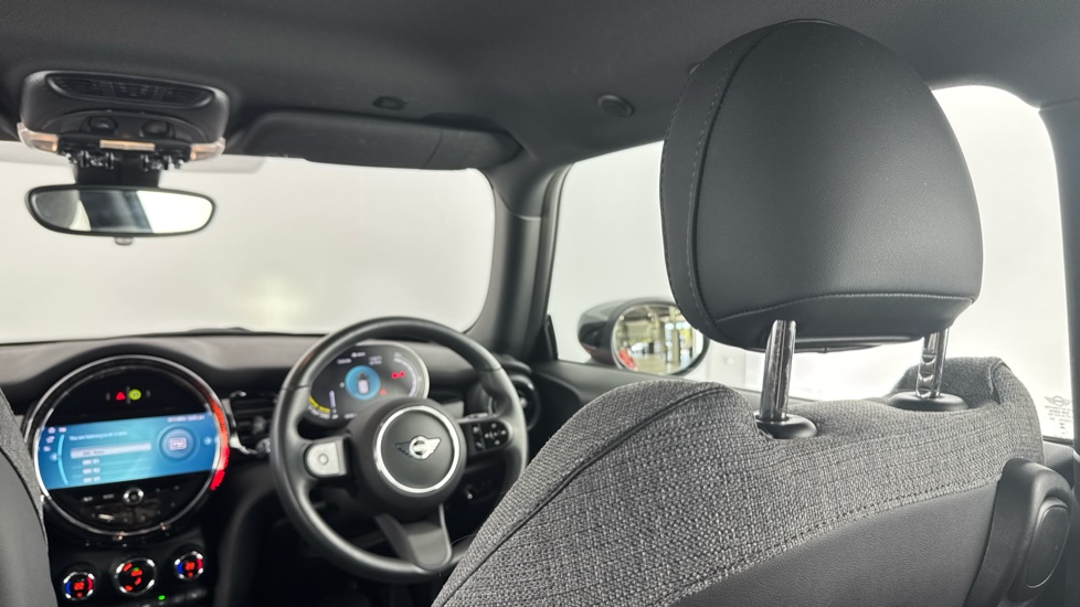 MINI Hatchback 135kW Cooper S Level 2 33kWh 3dr Auto Electric Hatchback - Image 40