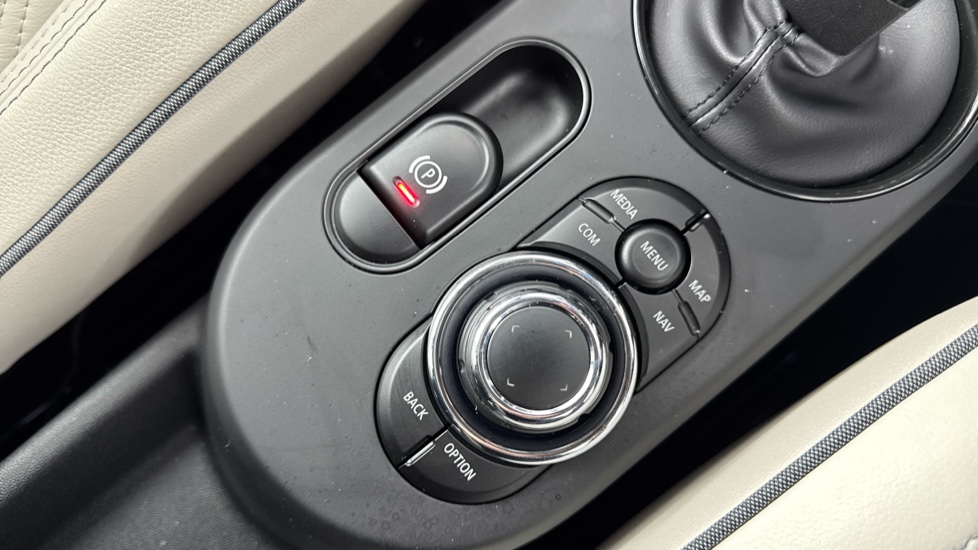 MINI Hatchback 2.0 John Cooper Works Premium 3dr Auto Petrol Hatchback - Image 19
