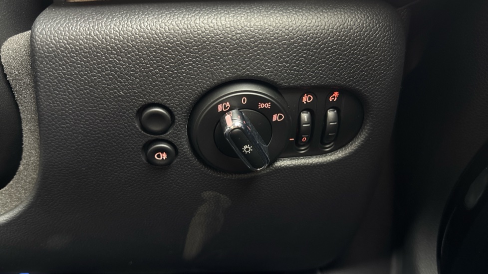 MINI Hatchback 2.0 John Cooper Works Premium 3dr Auto Petrol Hatchback - Image 52