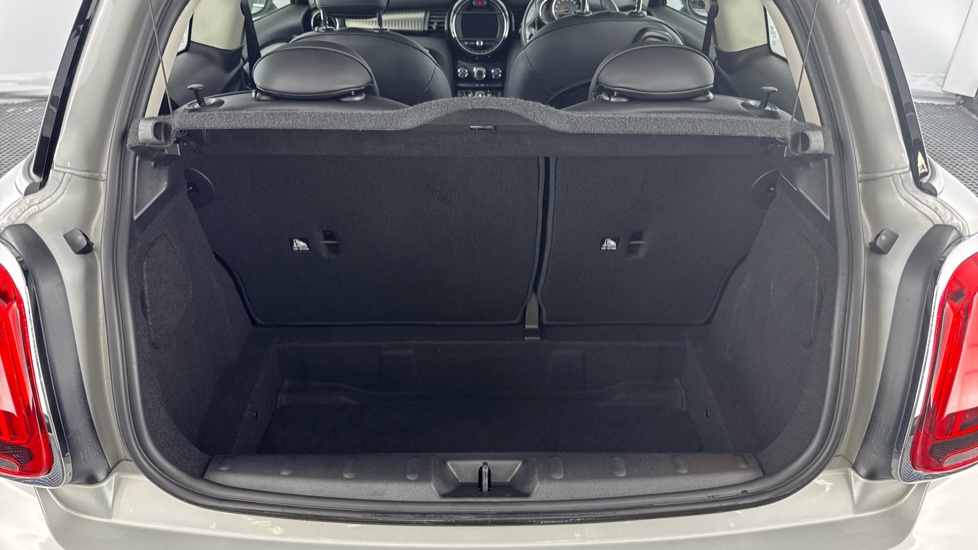 MINI Hatchback 1.5 Cooper Exclusive II 3dr Petrol Hatchback - Image 13