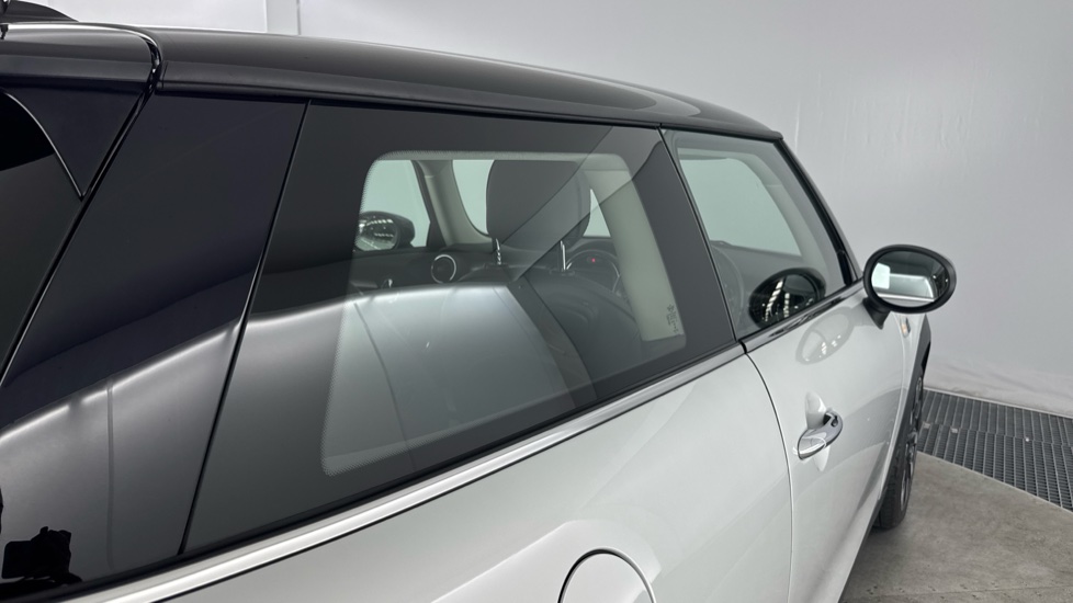 MINI Hatchback 1.5 Cooper Exclusive II 3dr Petrol Hatchback - Image 26