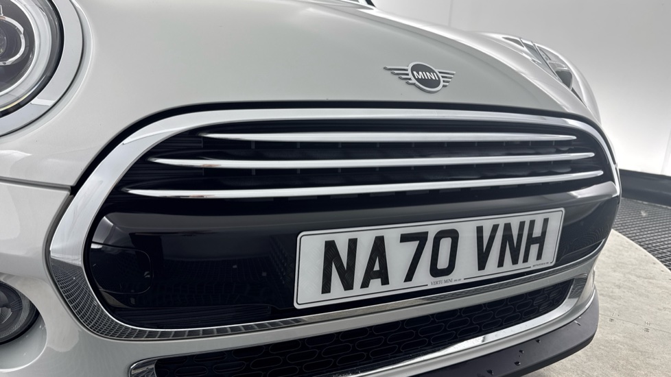 MINI Hatchback 1.5 Cooper Exclusive II 3dr Petrol Hatchback - Image 30
