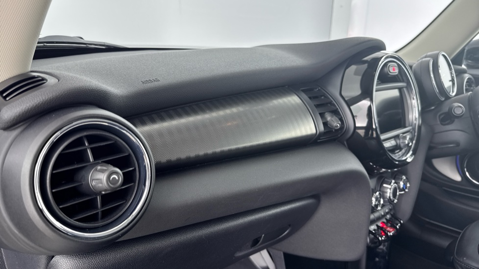 MINI Hatchback 1.5 Cooper Exclusive II 3dr Petrol Hatchback - Image 33