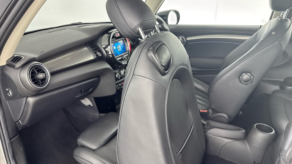 MINI Hatchback 1.5 Cooper Exclusive II 3dr Petrol Hatchback - Image 35