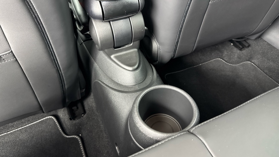 MINI Hatchback 1.5 Cooper Exclusive 5dr Auto [Comfort Pack] Petrol Hatchback - Image 37