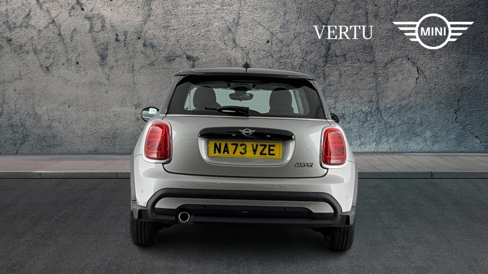 MINI Hatchback 1.5 Cooper Classic 3dr Auto [Comfort Pack] Petrol Hatchback - Image 15