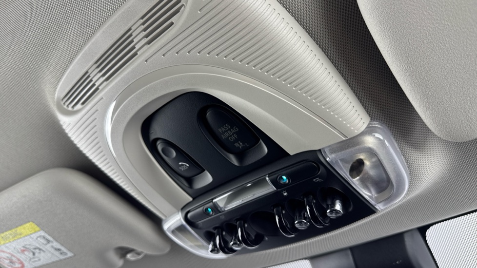 MINI Hatchback 1.5 Cooper Classic 3dr Auto [Comfort Pack] Petrol Hatchback - Image 45