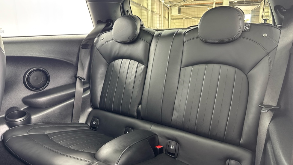 MINI Hatchback 1.5 Cooper Exclusive Premium Plus 3dr Auto Petrol Hatchback - Image 12