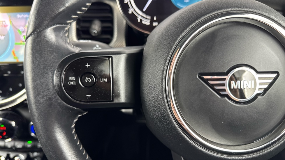 MINI Hatchback 1.5 Cooper Exclusive Premium Plus 3dr Auto Petrol Hatchback - Image 17
