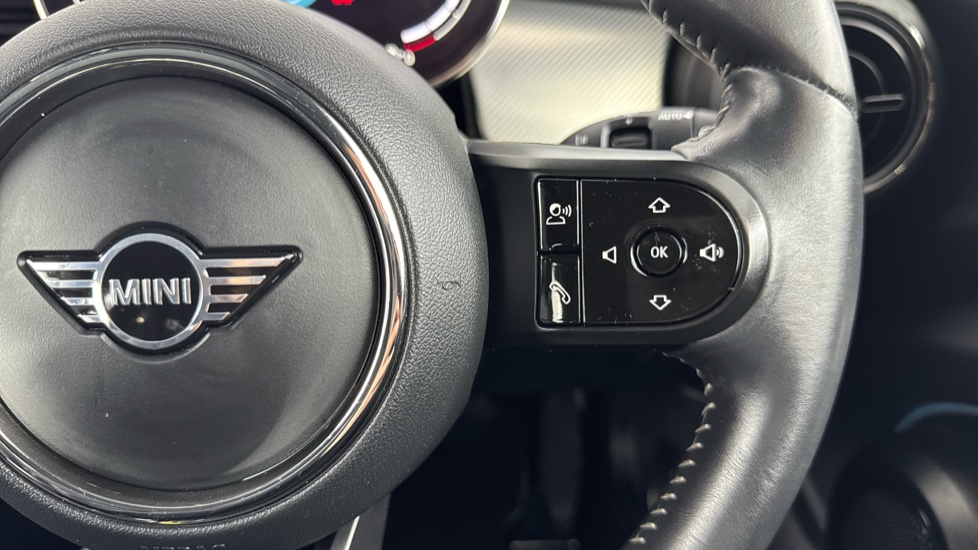 MINI Hatchback 1.5 Cooper Exclusive Premium Plus 3dr Auto Petrol Hatchback - Image 18