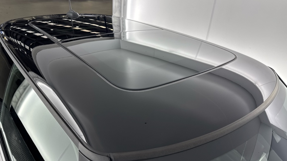 MINI Hatchback 1.5 Cooper Exclusive Premium Plus 3dr Auto Petrol Hatchback - Image 21